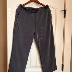 Lululemon softstream cropped pants